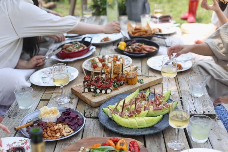 L'impact du timing du dîner sur la digestion et le sommeil